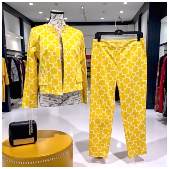 Elliott Lauren Pants - Elliott Lauren Vintage Patterned Women's Jacket & Pants Set. Yellow. Size 6